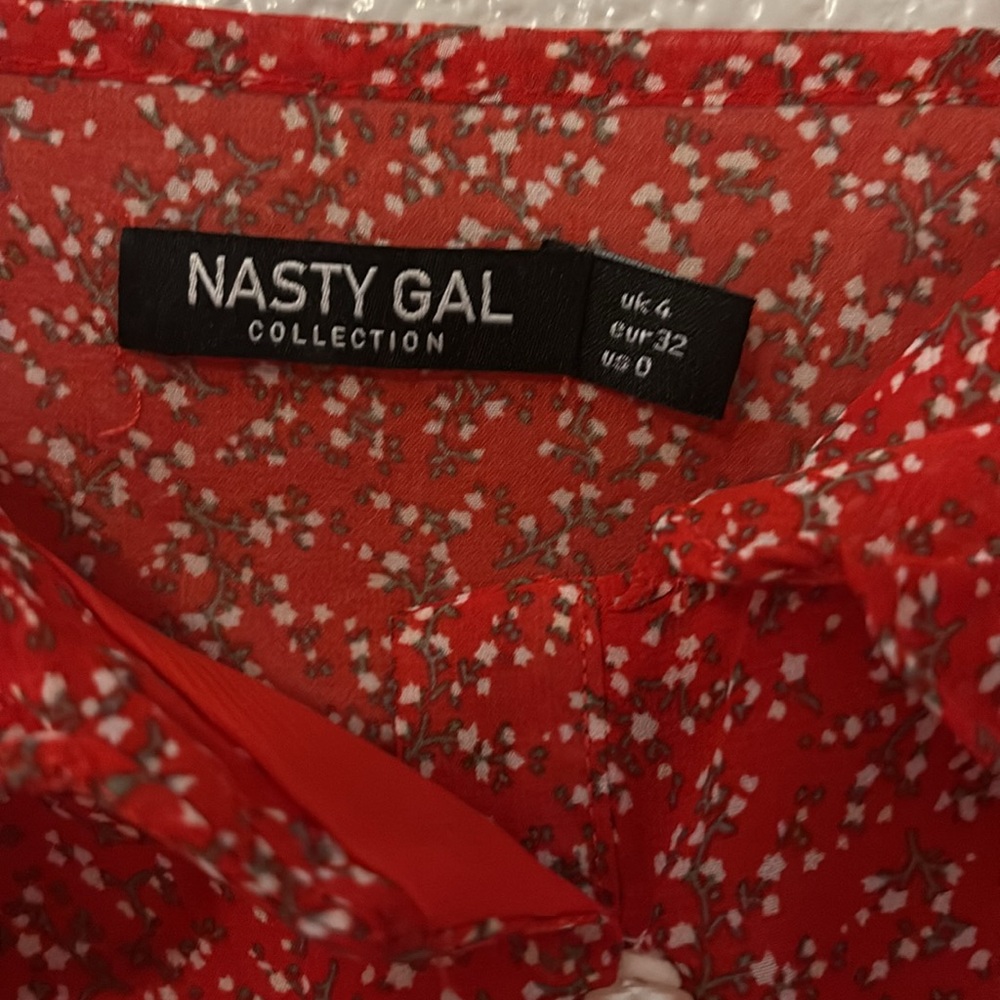 Red Floral Ruffle Top - Picture 4 of 7